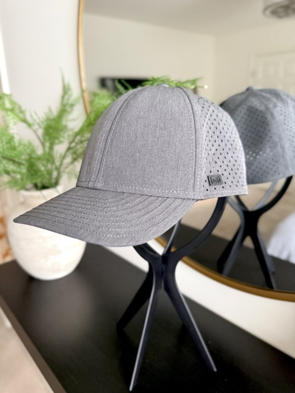 Melin A-Game Icon Hydro - Heather Charcoal *EUC*